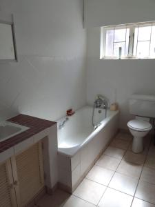 Koupelna v ubytování Sandoway