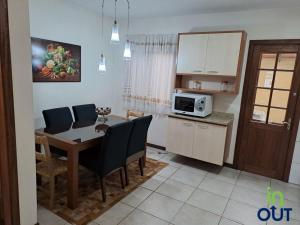 Kuchyň nebo kuchyňský kout v ubytování Sobrado em Canela