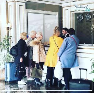 Hosté ubytování Boulevard Side Hotel