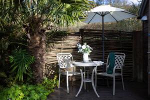 Aed väljaspool majutusasutust Pedney