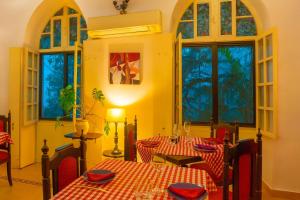 Fotografie z fotogalerie ubytování Casa Do Leão A 150 year Old Portuguese Home v destinaci Nerul