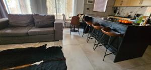 Η κουζίνα ή μικρή κουζίνα στο Motswana