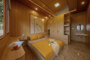 Postel nebo postele na pokoji v ubytování Vườn Mây - Cloud Garden - ngắm mây và hoàng hôn tại chỗ cực chill