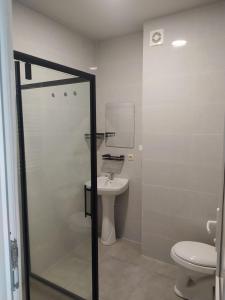 Ένα μπάνιο στο Bright & Cozy home Kutaisi