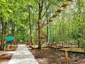 Κήπος έξω από το Hotel Mercure Parc du Coudray - Barbizon