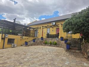 Το κτήριο όπου στεγάζεται  ο ξενώνας