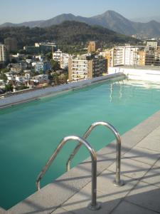 Hồ bơi trong/gần Barceló Suites Providencia I