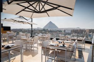 Nespecifikovaný výhled na hory nebo výhled na hory při pohledu z hotelu