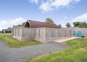 Το κτήριο όπου στεγάζεται  το παραθεριστικό πάρκο