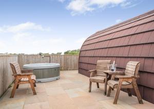 Μπαλκόνι ή βεράντα στο South View Retreat +84 φωτογραφίες