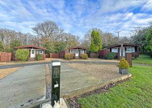 Κήπος έξω από το Heronstone Lodges