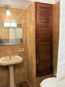 Koupelna v ubytování La Reina + 14 fotografií