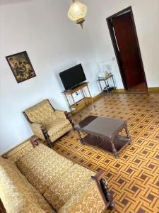 TV a/nebo společenská místnost v ubytování La Reina