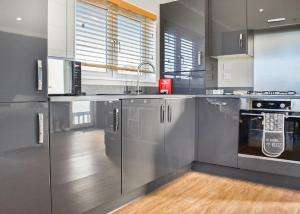 Gallery image of Riverside Holiday Park in Amberley +8 photos