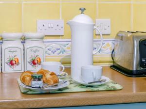 Φαγητό σε αυτή η παραθεριστική κατοικία ή κάπου εκεί κοντά +11 φωτογραφίες