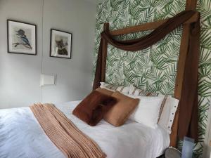 Voodi või voodid majutusasutuse Watts River Tiny - Hidden, but Close to Township toas