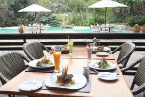 Jídlo v hotelu nebo okolí