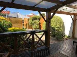 En balkon eller terrasse på Maison familiale spacieuse à Les Sables-d'Olonne