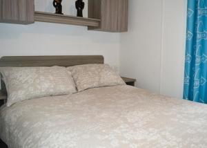 Postel nebo postele na pokoji v ubytování Anchor Park + 10 fotografií