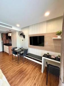 Η κουζίνα ή μικρή κουζίνα στο Centrally located cozy Studio