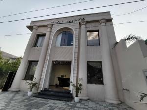 Η πρόσοψη ή η είσοδος του HOTEL O ROYAL MENOR +6 φωτογραφίες