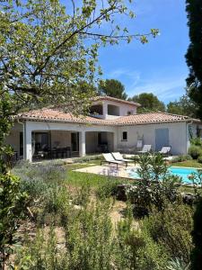 Φωτογραφία από το άλμπουμ του villa La Néoulaise σε Néoules