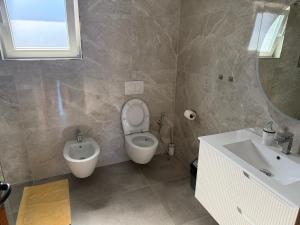 Ένα μπάνιο στο Ferienhaus Qelia +7 φωτογραφίες