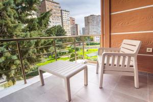 Φωτογραφία από το άλμπουμ του Cozy 1br & Sofabed With Inviting Balcony σε Buyukcekmece