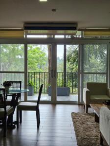 Balkón nebo terasa v ubytování Vine and Canopy