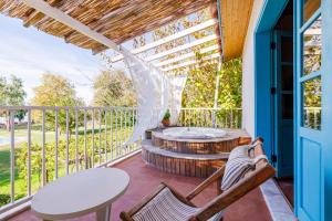 Balkón nebo terasa v ubytování Yonca Lodge