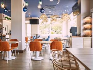 TV/trung tâm giải trí tại Ibis Elche