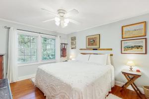 Ένα ή περισσότερα κρεβάτια σε δωμάτιο στο Cozy Mountain Getaway