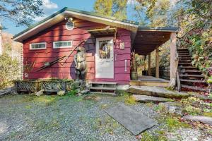 Το κτήριο όπου στεγάζεται  η παραθεριστική κατοικία