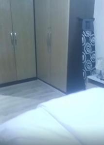 Giường trong phòng chung tại 3 room appartment BRANES