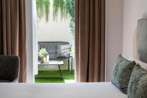 Khu vực ghế ngồi tại Hôtel Eiffel Saint Charles