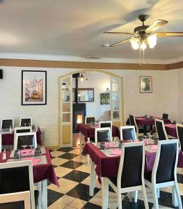 Εστιατόριο ή άλλο μέρος για φαγητό στο Hôtel du Roc