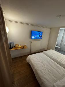 Gallery image of Hotel ARC EN CIEL in Strasbourg