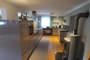 Kuchyň nebo kuchyňský kout v ubytování NEU! Ferienwohnung Design 1 Wasserburger Land