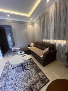 Gallery image of غرفة وصالة الجوري 1 ابواب ذكية in Dammam