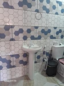 Ένα μπάνιο στο Point da ilha