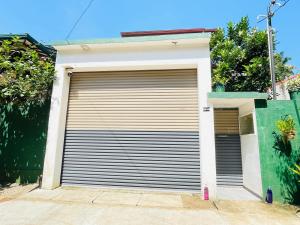 Το κτήριο όπου στεγάζεται  το διαμέρισμα