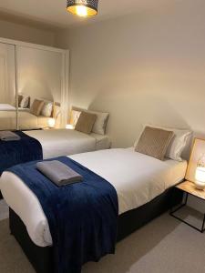 Postel nebo postele na pokoji v ubytování 2 Bed Apartment Free Parking Close to Gatwick