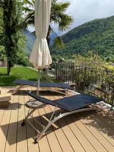 Nespecifikovaný výhled na hory nebo výhled na hory při pohledu z prázdninového domu