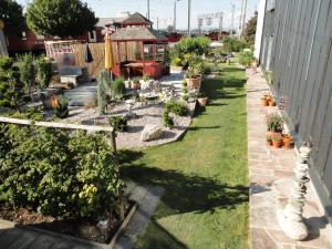 O grădină în afara B & B Auf dem Wolf, St. Jakob