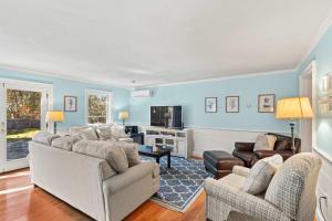 Et tv og/eller underholdning på Game Room Walk to Two Landings