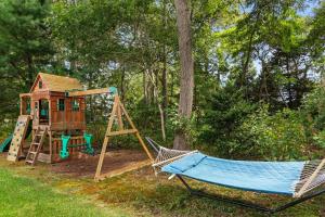 Herní místnost nebo prostor pro děti v ubytování Family Friendly Home Mins to Beach and Downtown