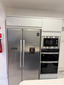 Kuchyň nebo kuchyňský kout v ubytování Avon Dhu 6 Bedroom Villa