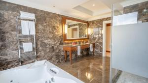 Φωτογραφία από το άλμπουμ του ALUSSO THERMAL HOTEL SPA στο Αφιόν