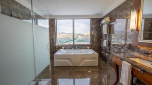 Φωτογραφία από το άλμπουμ του ALUSSO THERMAL HOTEL SPA στο Αφιόν