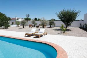 Bazén v ubytování Casa dos Foros - Countryside Villa nebo v jeho okolí